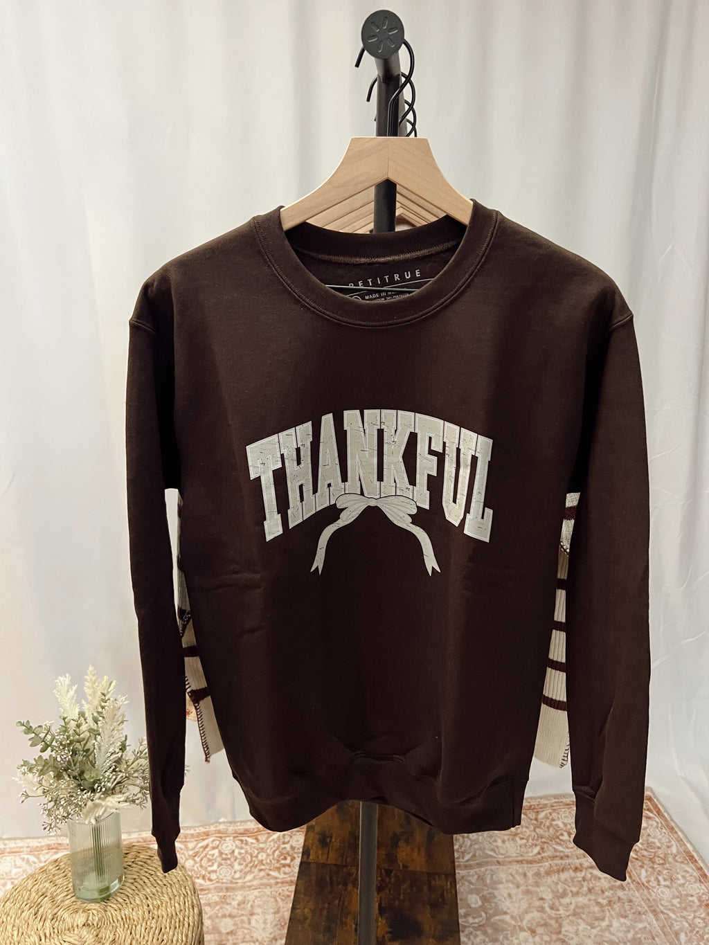 Thankful Graphic Sweatshirt